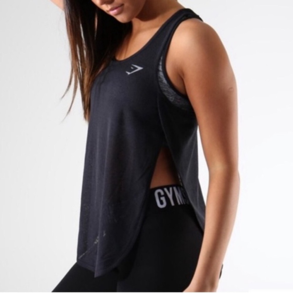 Gymshark - flyaway top size M